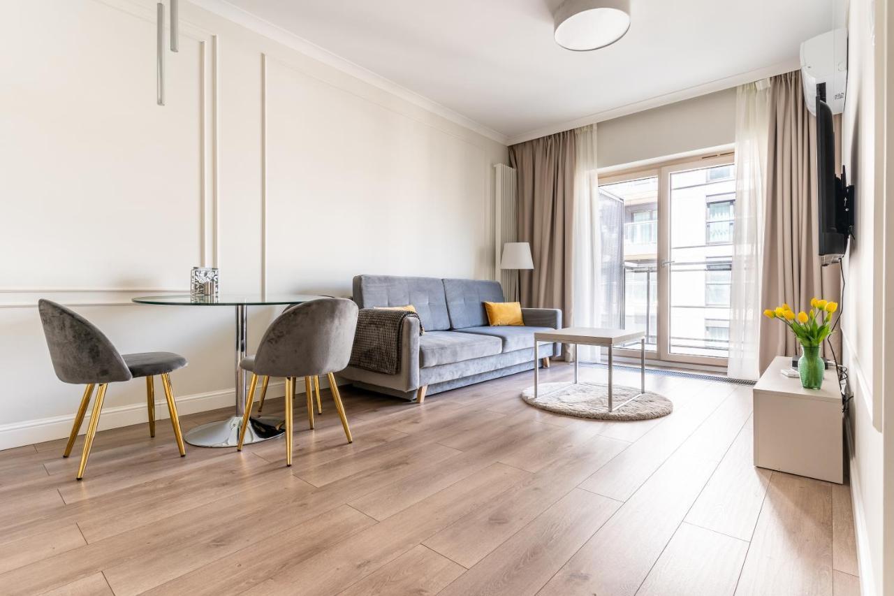 Butas Mennica - Golden Warsaw